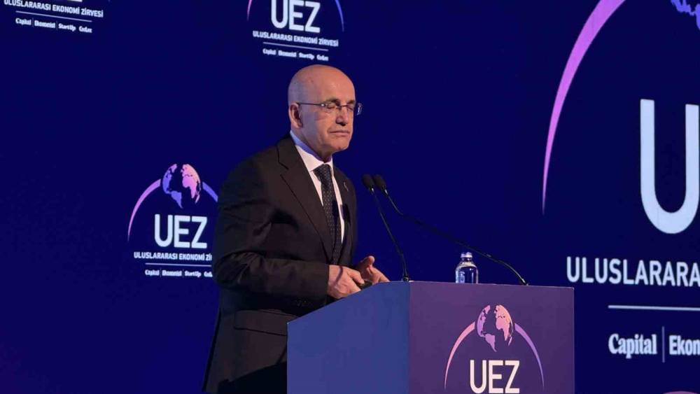 Hazine ve Maliye Bakanı Şimşek: "Vatandaşlarımızın yastık altında 640 milyar doları olduğu tahmin ediliyor"
