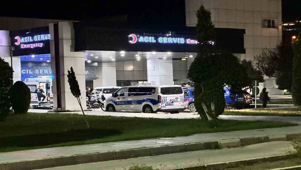 Elazığ&rsquo;da bı&ccedil;aklanan 16 yaşındaki &ccedil;ocuk hayatını kaybetti
