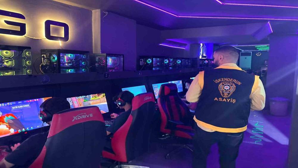 İskenderun&rsquo;da internet kafe ve oyun salonları denetlendi
