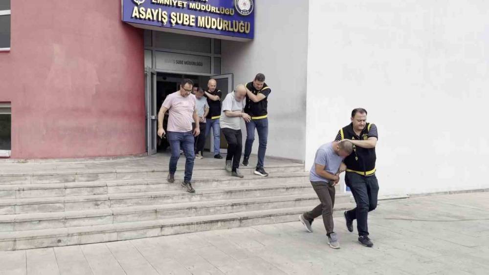 Adana&rsquo;da 9 firari h&uuml;k&uuml;ml&uuml; yakalandı
