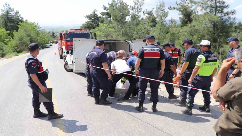 Aramaya &ccedil;ıktığı babasının cansız bedeniyle karşılaştı
