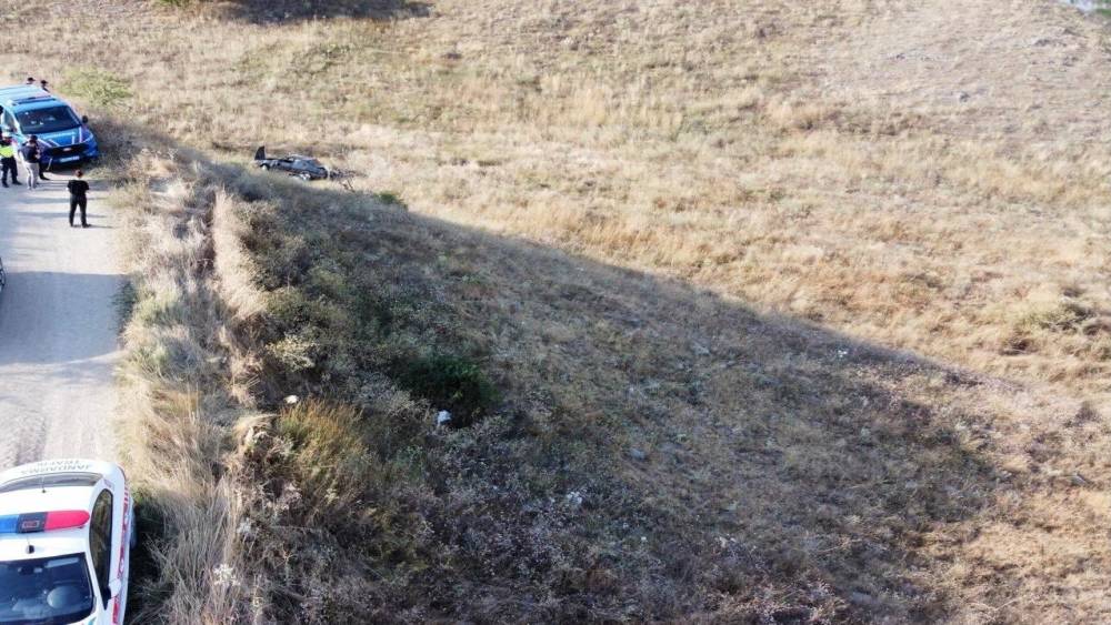 &Ccedil;orum&rsquo;da kayıp olarak aranan adam, şarampole yuvarlanan otomobilinin altında &ouml;l&uuml; bulundu
