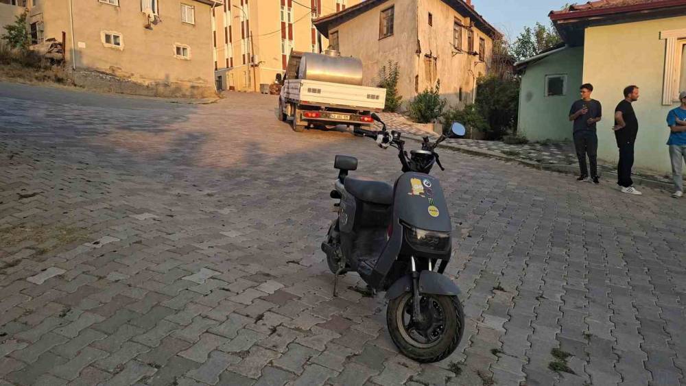 Hisarcık&rsquo;ta elektrikli bisiklet kazası: 14 yaşındaki &ccedil;ocuk yaralandı

