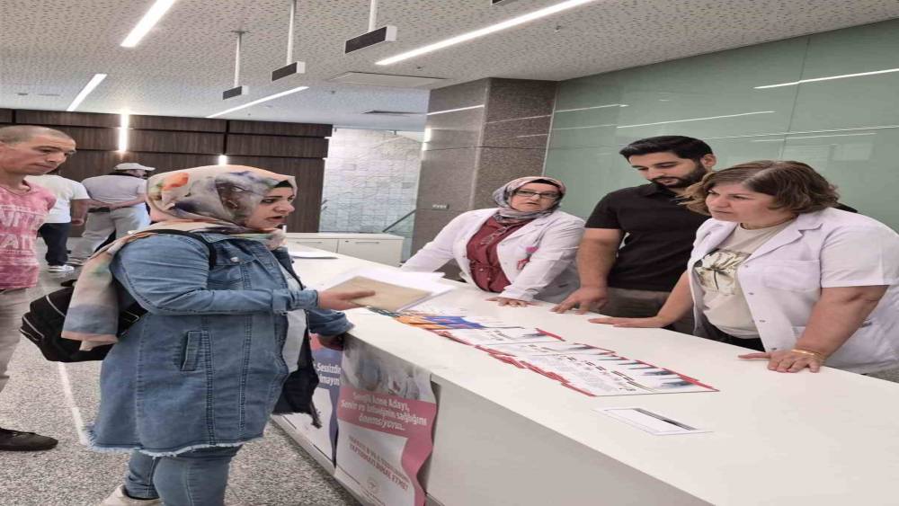 K&uuml;tahya Şehir Hastanesi&rsquo;nde &rsquo;hepatite&rsquo; karşı farkındalık &ccedil;alışması
