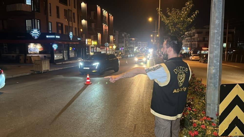 21 bin 550 şahıs sorgulandı 23 kişi yakalandı
