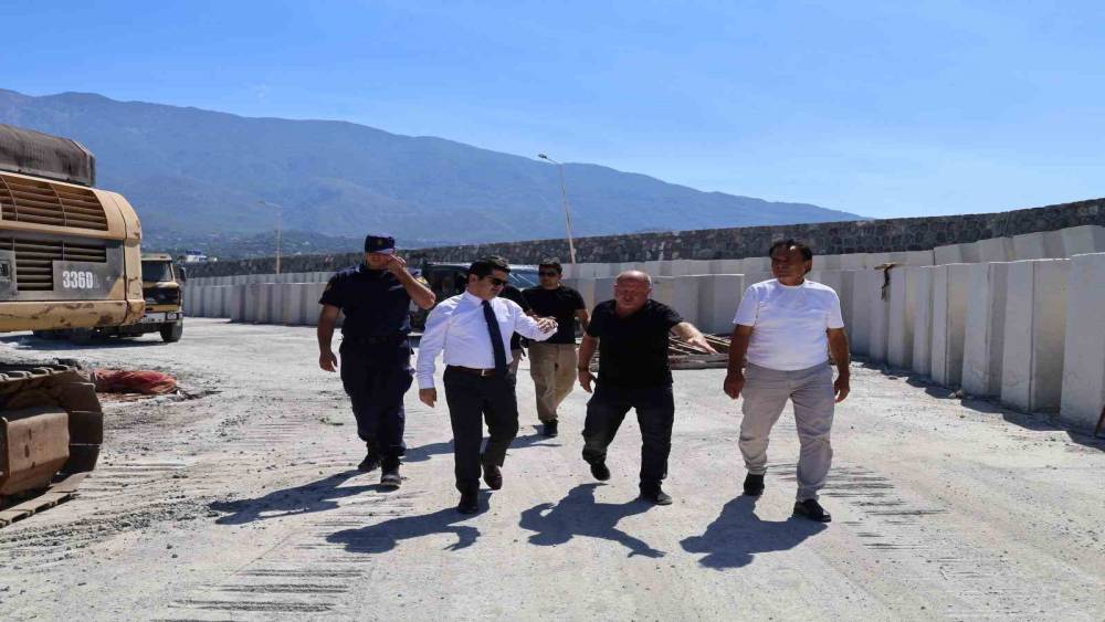 Arsuz&rsquo;da balık&ccedil;ı barınağında yenileme &ccedil;alışmaları s&uuml;r&uuml;yor
