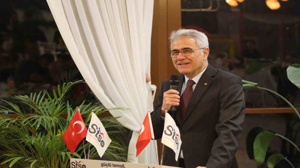 &Ouml;zdemir, " Yerinde kalkınma ile il&ccedil;eler b&uuml;y&uuml;yecek, Sivas g&uuml;&ccedil;lenecek"
