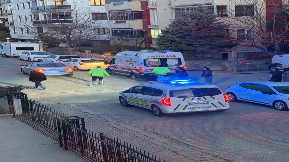 Otomobil ile motosiklet &ccedil;arpıştı: 1 yaralı
