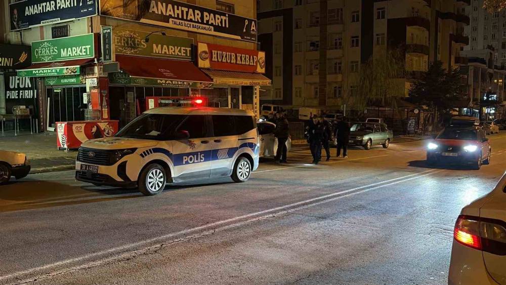 Kayseri&rsquo;de iki grup arası bı&ccedil;aklı kavga: 2 yaralı
