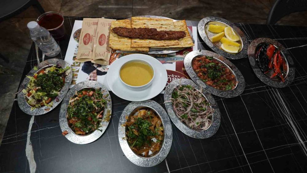 Adana kebabı ve salata ikilisi &rsquo;glutatyon&rsquo; seviyesini artırıyor
