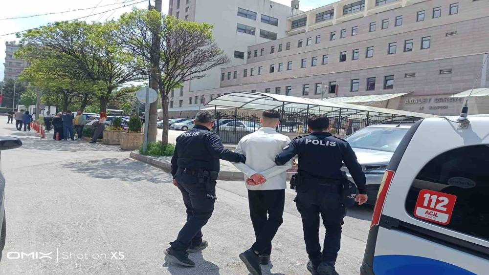 D&uuml;ğ&uuml;n konvoyundan havaya ateş a&ccedil;an şahıs yakalandı
