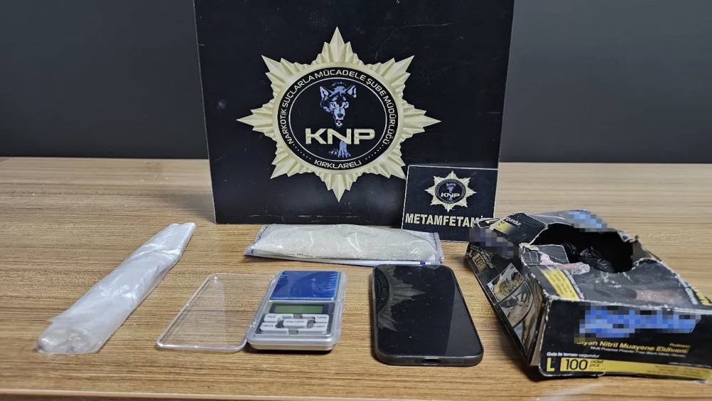 Babaeski&rsquo;de 130 gram metamfetamin ele ge&ccedil;irildi: 2 tutuklama
