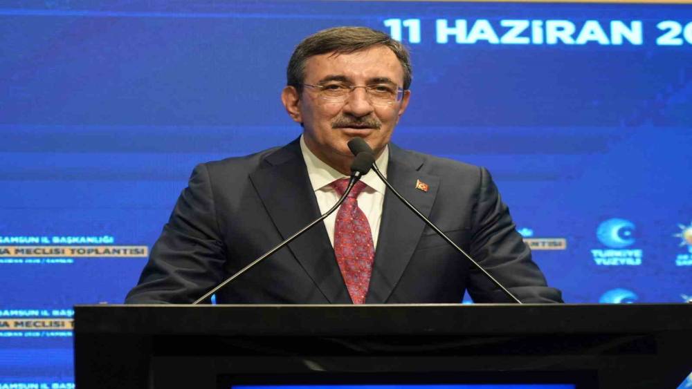 Cumhurbaşkanı Yardımcısı Yılmaz: "Bir taraftan b&uuml;y&uuml;meye devam ederken, enflasyonu d&uuml;ş&uuml;rmek i&ccedil;in de yoğun gayret i&ccedil;indeyiz"
