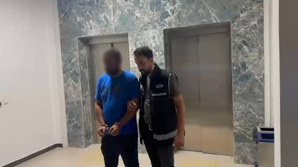 Fenerbah&ccedil;e otob&uuml;s&uuml;ne y&ouml;nelik silahlı saldırı soruşturmasında 5 ş&uuml;pheliye operasyon
