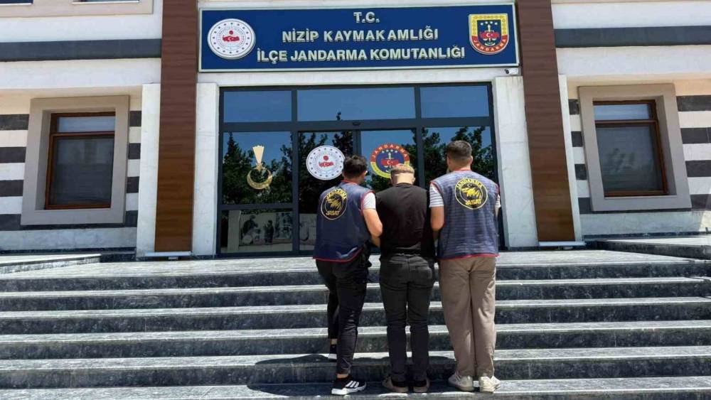 Kesinleşmiş 10 yıl cezayla aranan 2 şahıs yakalandı
