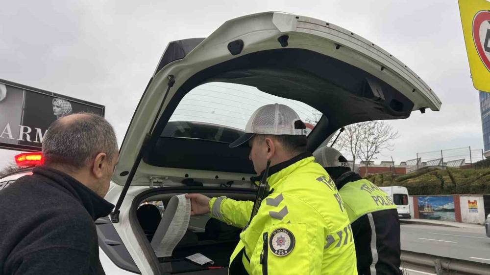 İstanbul&rsquo;da s&uuml;r&uuml;c&uuml;lere dronlu &rsquo;kaynak&rsquo; denetimi
