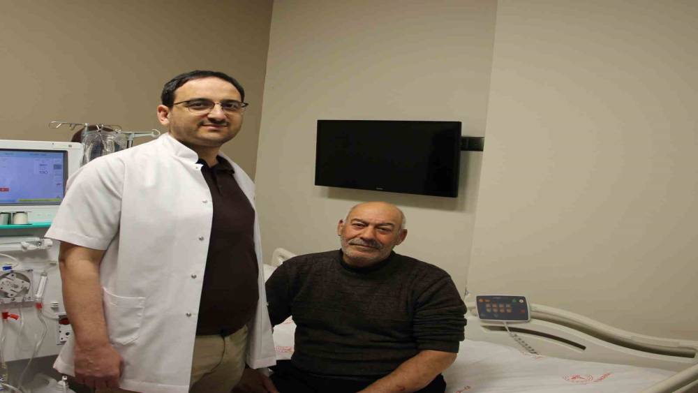 Nefroloji Uzmanı Gen&ccedil;: "B&ouml;brek rahatsızlıkları, &ouml;nlem alınmadığında hayati risk taşır"
