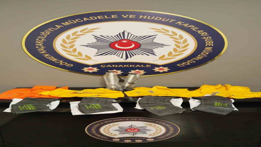 &Ccedil;anakkale&rsquo;de 23 d&uuml;zensiz g&ouml;&ccedil;men yakalandı, 3 organizat&ouml;r tutuklandı
