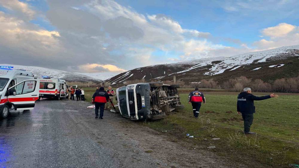 Van&rsquo;da trafik kazası: 11 yaralı
