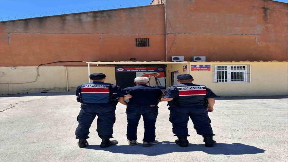 &Ccedil;anakkale&rsquo;de hakkında 26 yıl 5 ay 7 g&uuml;n kesinleşmiş hapis cezası bulunan ş&uuml;pheli yakalandı
