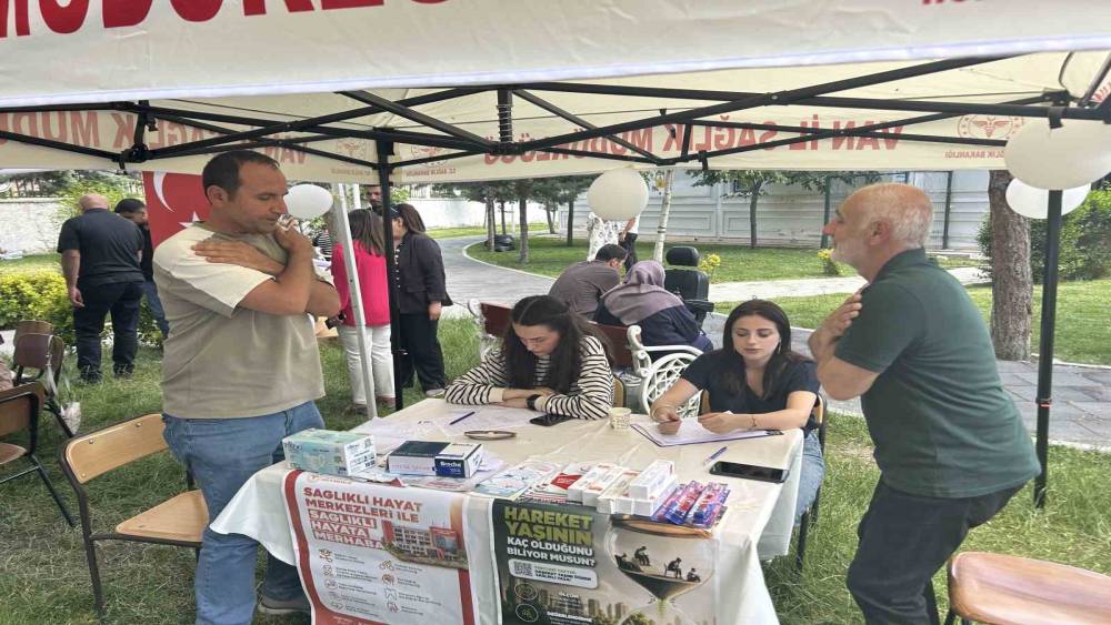 Van&rsquo;da "Hareket yaşını &ouml;ğren, sağlıklı yaşa" kampanyası başlatıldı
