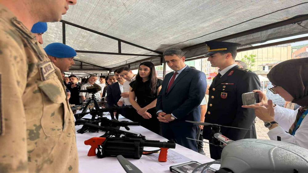 Bucak&rsquo;ta jandarmanın 187. kuruluş yıl d&ouml;n&uuml;m&uuml; coşkuyla kutlandı
