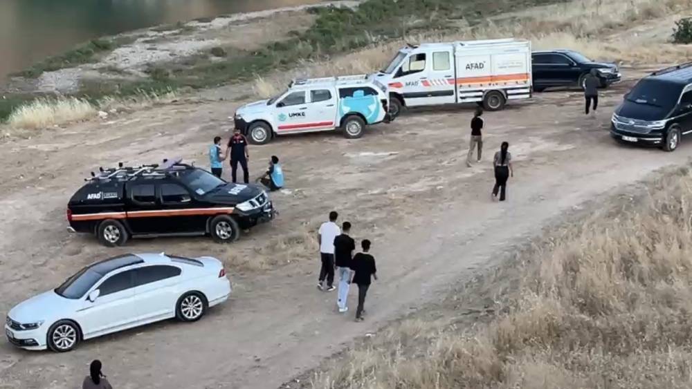 Serinlemek i&ccedil;in G&ouml;ksu &Ccedil;ayı&rsquo;na giren gen&ccedil; akıntıya kapıldı
