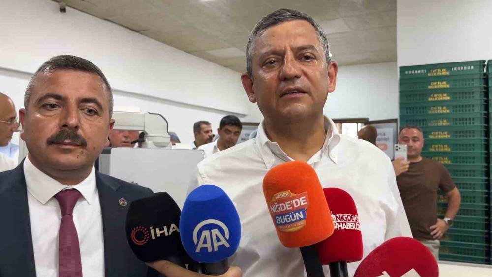 &Ouml;zg&uuml;r &Ouml;zel: "Bu hizmet odaklı y&uuml;r&uuml;y&uuml;ş&uuml; kimse engelleyemez"
