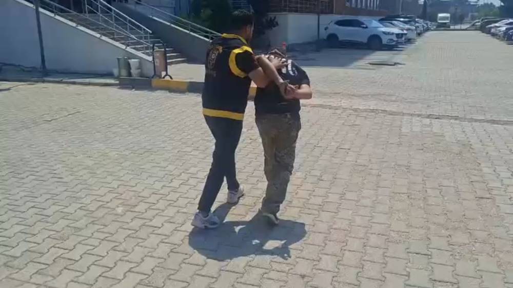 İskenderun&rsquo;da 6 yıl 10 ay hapis cezasıyla aranan hırsız yakalandı
