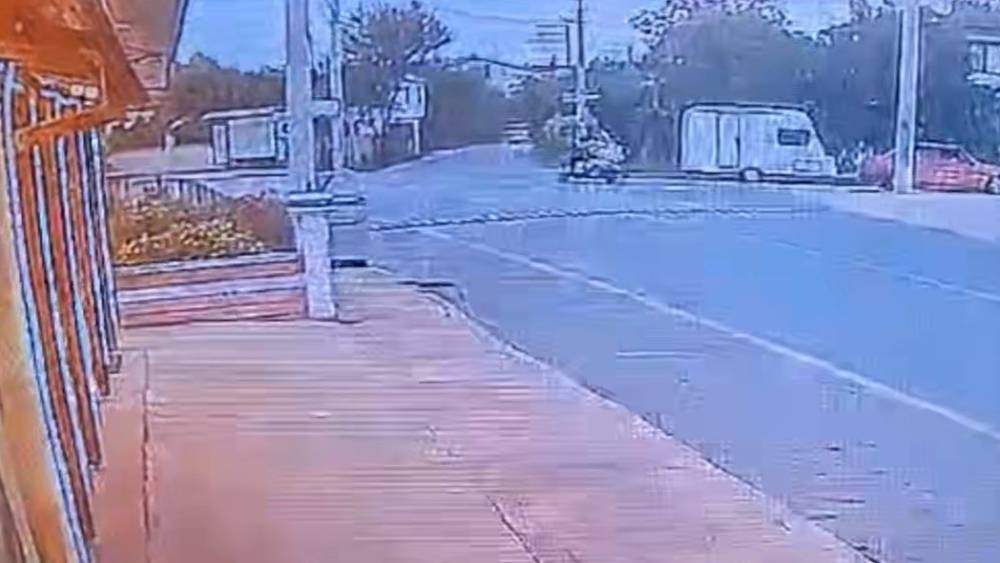 3 tekerli elektrikli bisiklet devrildi: 1 ağır yaralı

