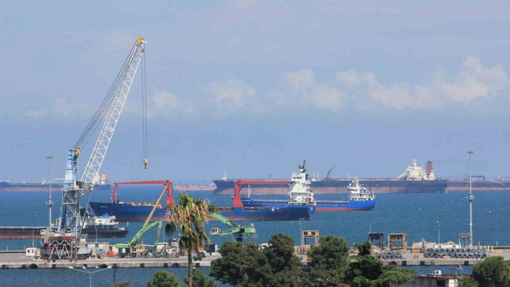 Samsun a&ccedil;ıklarında gemi yoğunluğu
