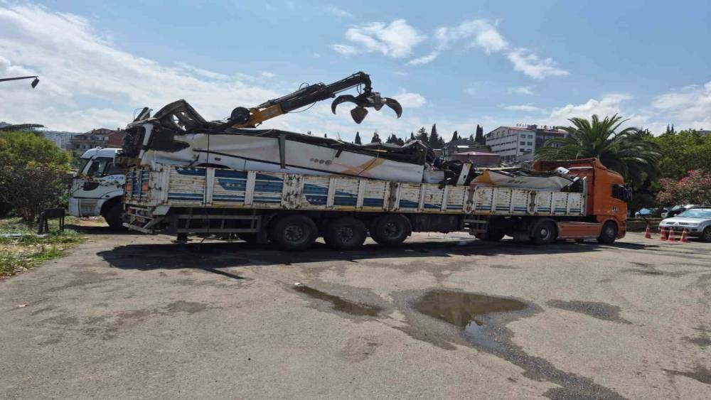 Trabzon&rsquo;da hurdaya ayrılan ara&ccedil;lar ekonomiye kazandırılıyor
