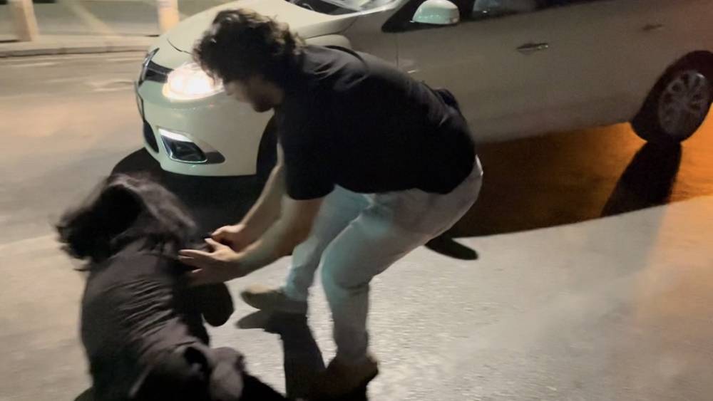Ters yola girip gazeteci ve polislere hakaret eden şahıslar adliyeye sevk edildi

