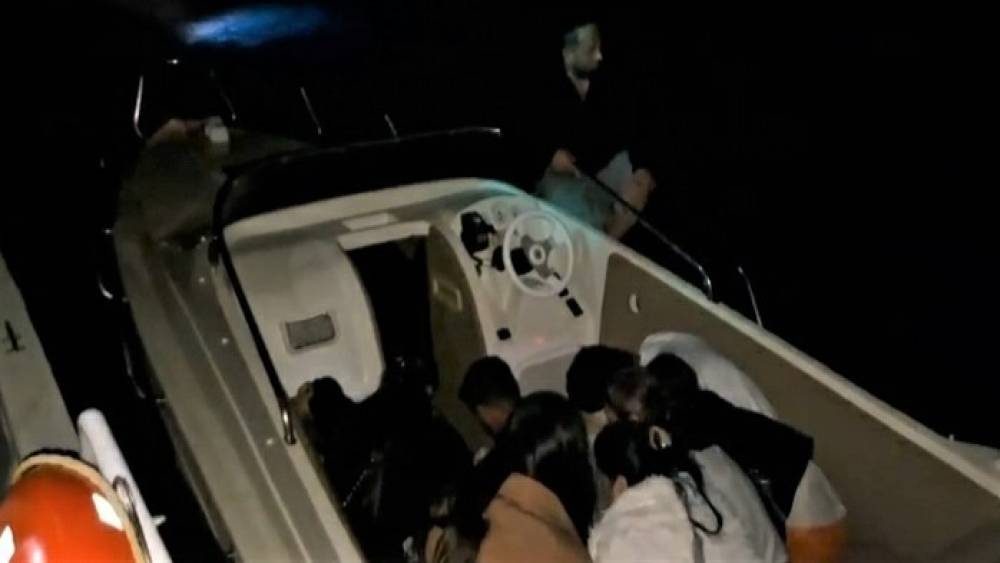 Bodrum&rsquo;da 15 d&uuml;zensiz g&ouml;&ccedil;men yakalandı; 2 g&ouml;zaltı
