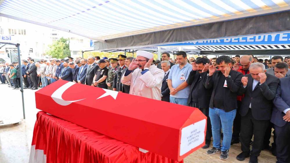 Kahramanmaraşlı şehit Yusuf G&uuml;neş son yolculuğuna uğurlandı
