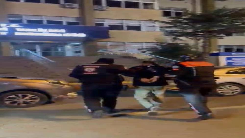 Yunus ekiplerinin ş&uuml;phesi boşa &ccedil;ıkmadı: 19 yıl kesinleşmiş hapis cezasıyla aranan şahıs yakalandı
