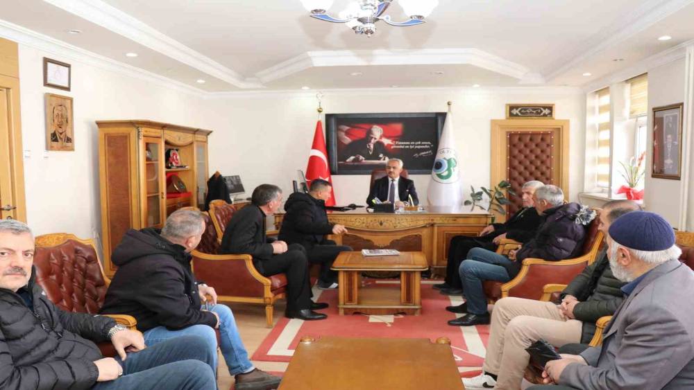 Başkan &Ccedil;elebi vatandaşların sorunlarını dinledi
