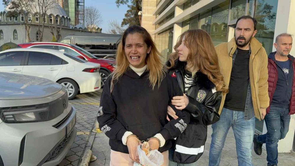 Hırsızlık su&ccedil;undan 60 kaydı bulunan 8 &ccedil;ocuk annesi kadın tutuklanınca ağlayarak cezaevine g&ouml;t&uuml;r&uuml;ld&uuml;
