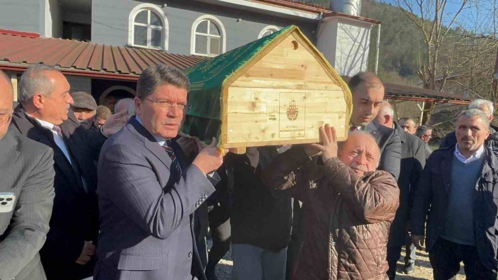 Eski Adalet Bakanı Tun&ccedil;&rsquo;un acı g&uuml;n&uuml;
