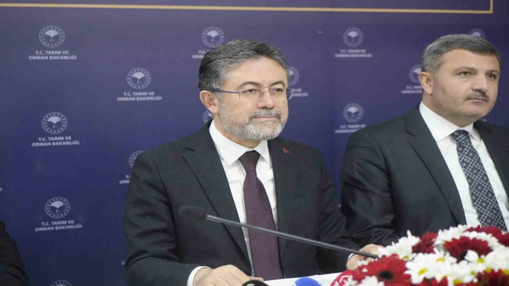 Bakan Yumaklı: "G&uuml;bre stoklarımızda herhangi bir problem yok"
