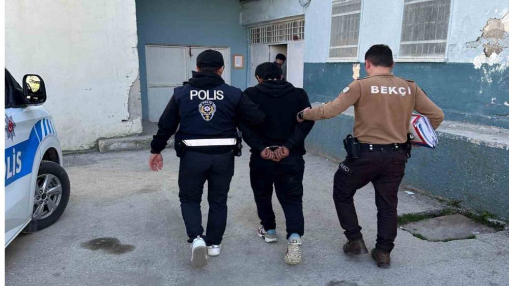Kastamonu&rsquo;da 24 yıl hapis cezasıyla aranan h&uuml;k&uuml;ml&uuml; yakalandı

