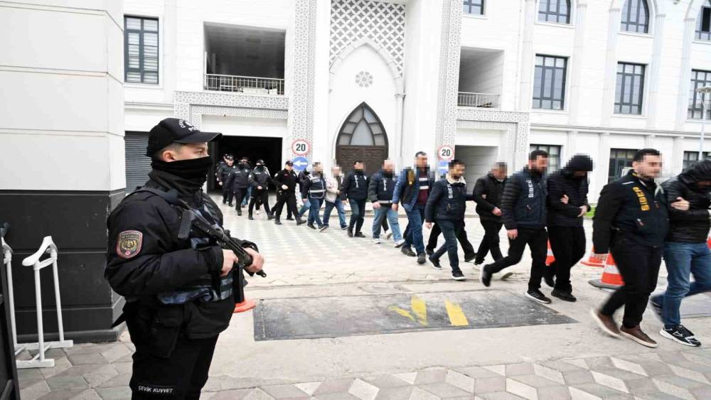 105 milyon liralık dolandırıcılık operasyonunda 18 ş&uuml;pheli tutuklandı
