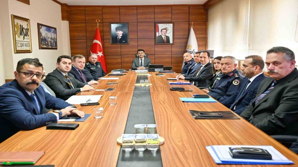 Uşak&rsquo;ta İl G&uuml;venlik ve Asayiş Toplantısı ger&ccedil;ekleştirildi
