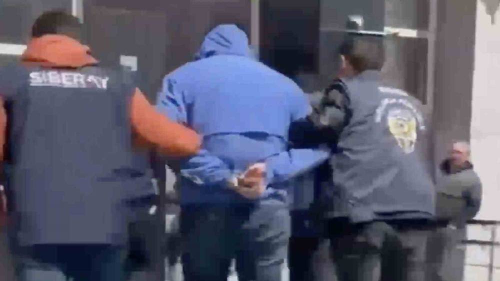 Sahte ilanlarla vatandaşları milyonlarca lira dolandıran 7 ş&uuml;pheli yakalandı
