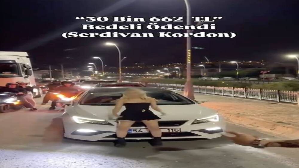 Trafikte dans pahalıya patladı: Aynı videoyu "Bedel &ouml;dendi" notuyla yeniden paylaştı
