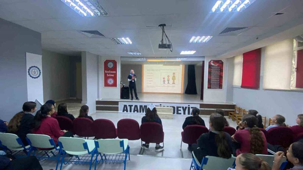 &Ouml;ğrencilere sağlık eğitimi

