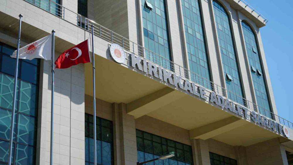 Ara&ccedil; parkı kavgasında bir kişiyi t&uuml;fekle vuran 72 yaşındaki ş&uuml;pheli tutuklandı
