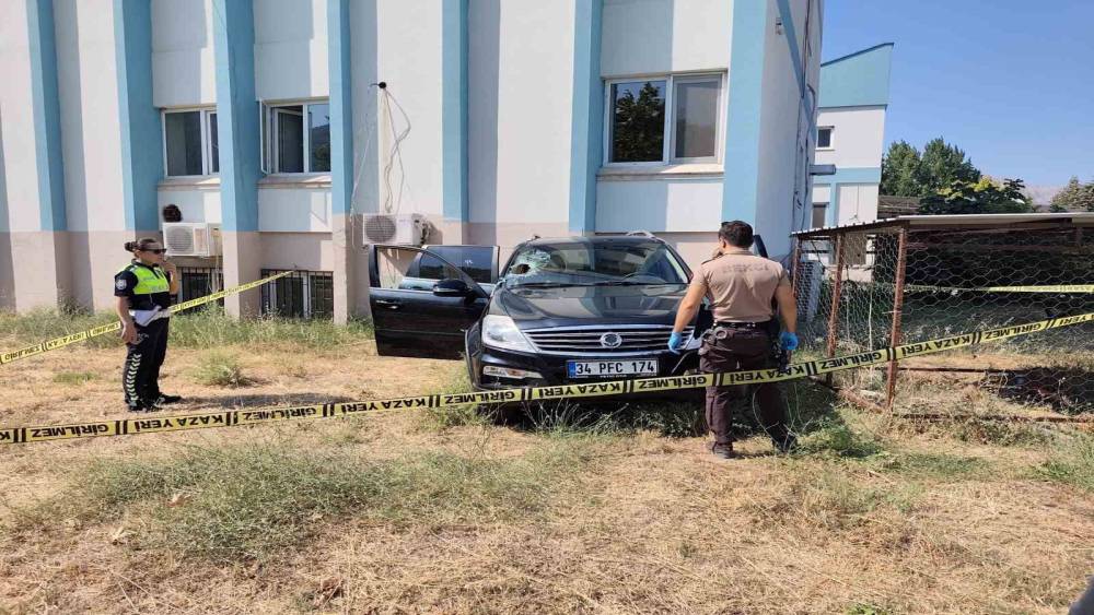 Doktora gitmek i&ccedil;in yola &ccedil;ıktı, hastanenin bah&ccedil;esinde hayatını kaybetti
