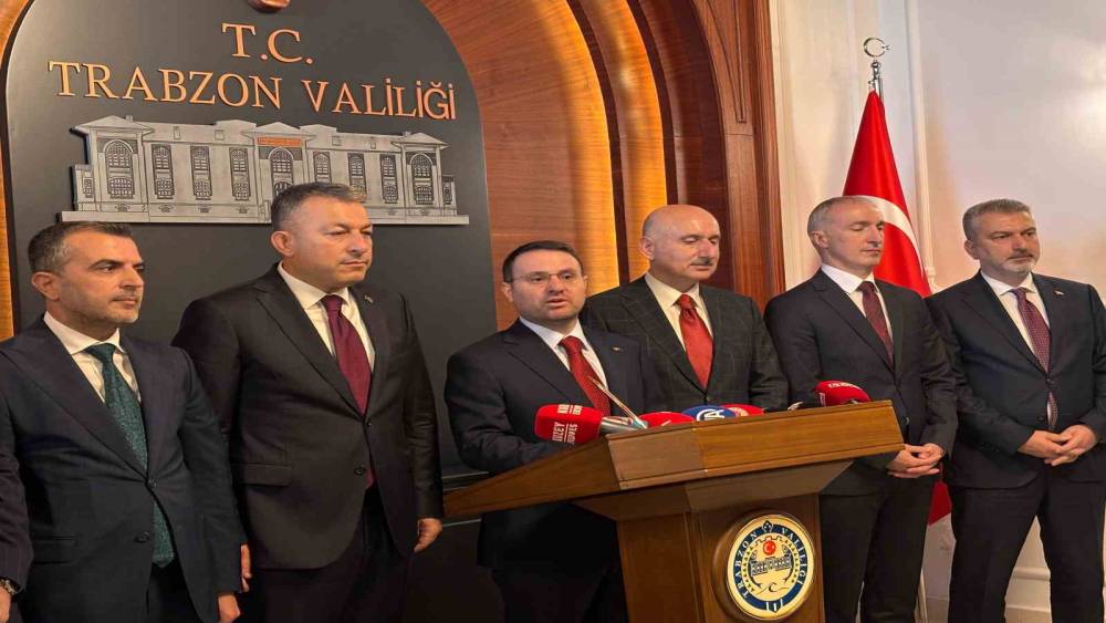 Adalet Bakanı Akın G&uuml;rlek: "Kimse dokunulmaz değildir"
