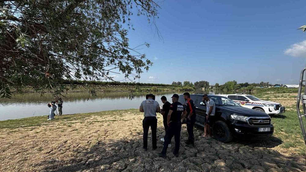 Adana&rsquo;da nehirde kaybolan &ccedil;ocukları arama &ccedil;alışması ikinci g&uuml;n&uuml;nde s&uuml;r&uuml;yor
